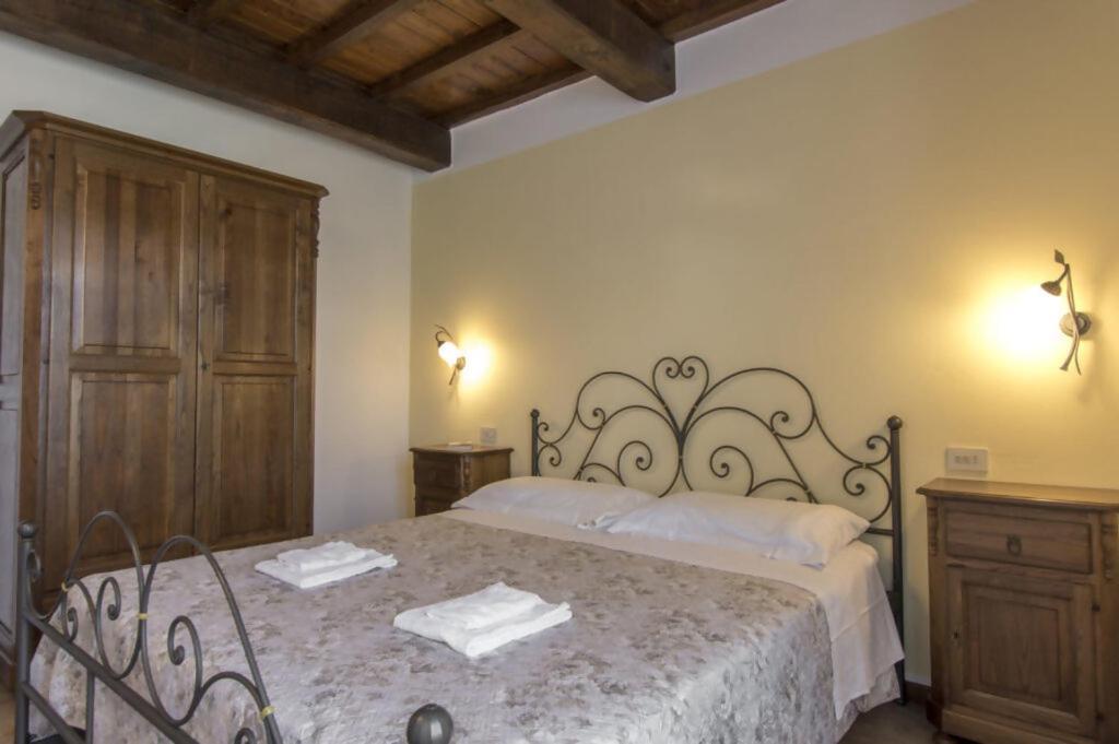 Agriturismo Podere La Casaccia 포피 외부 사진