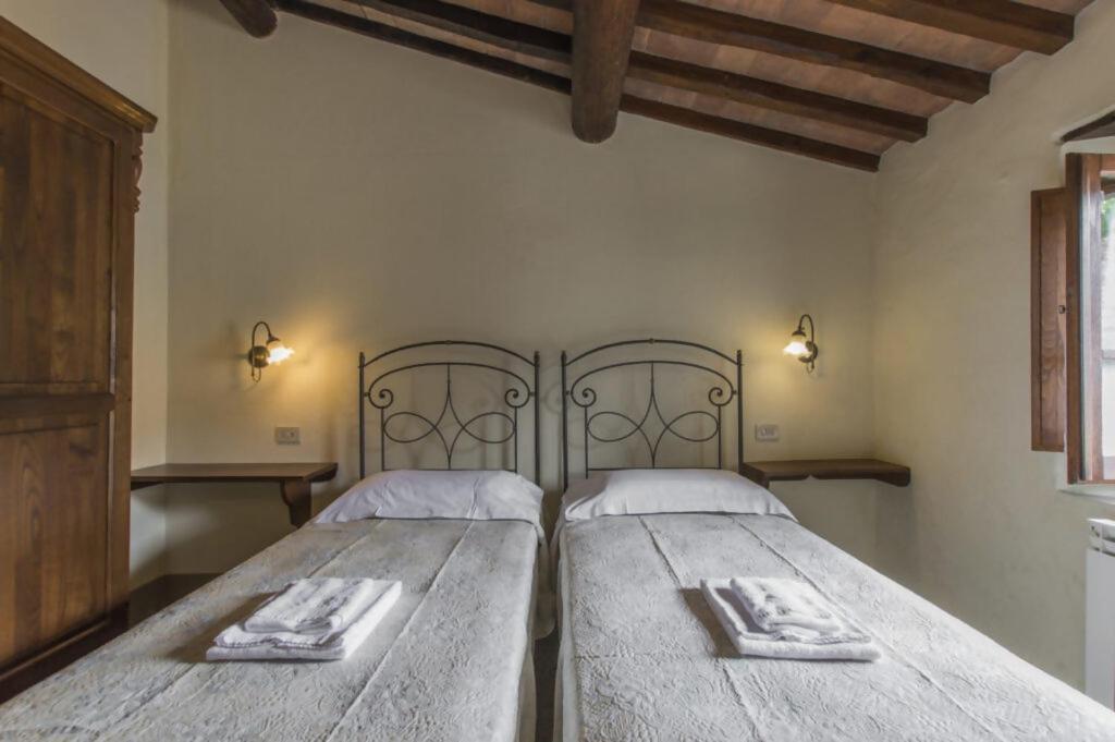 Agriturismo Podere La Casaccia 포피 외부 사진
