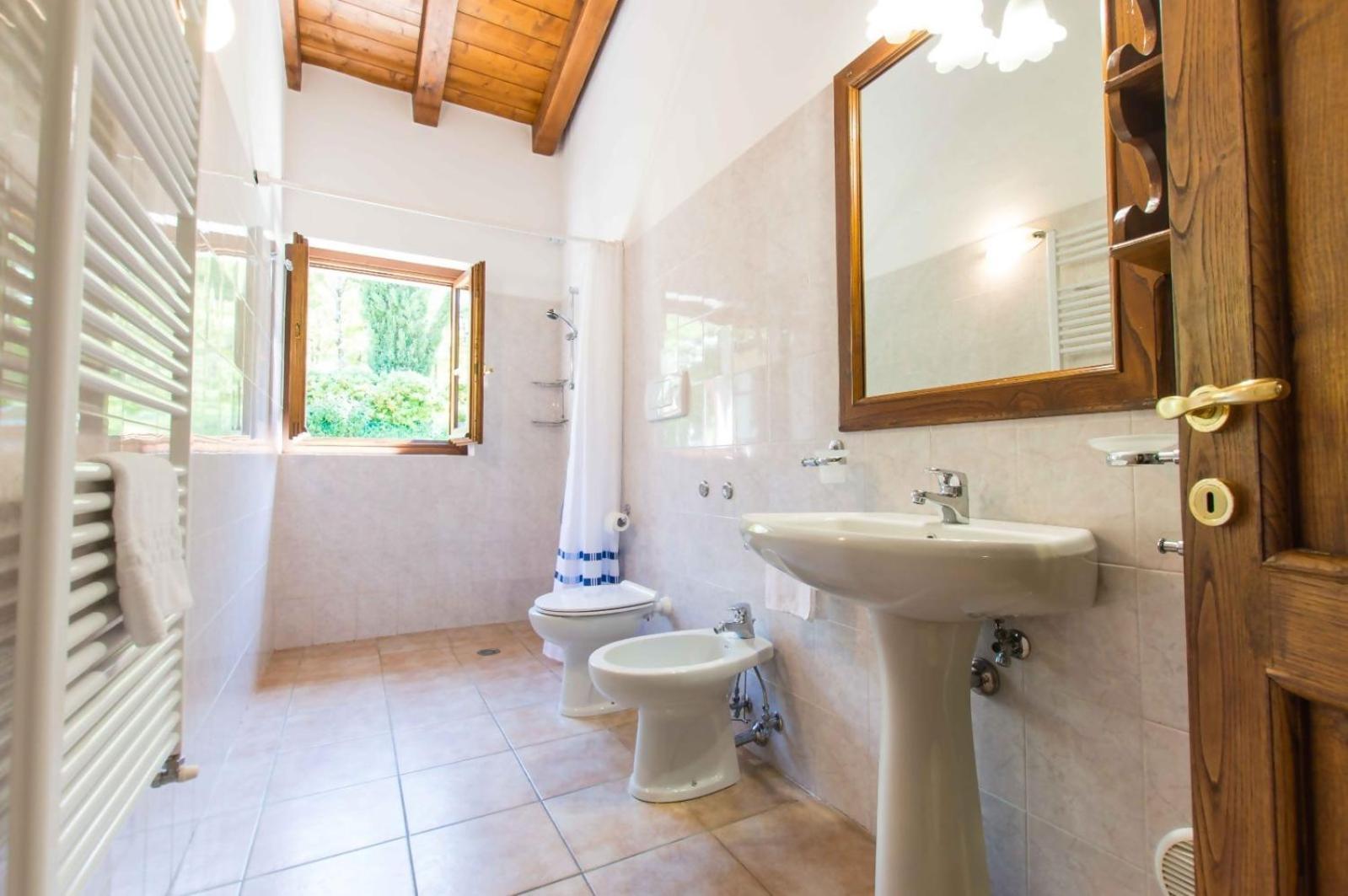 Agriturismo Podere La Casaccia 포피 외부 사진